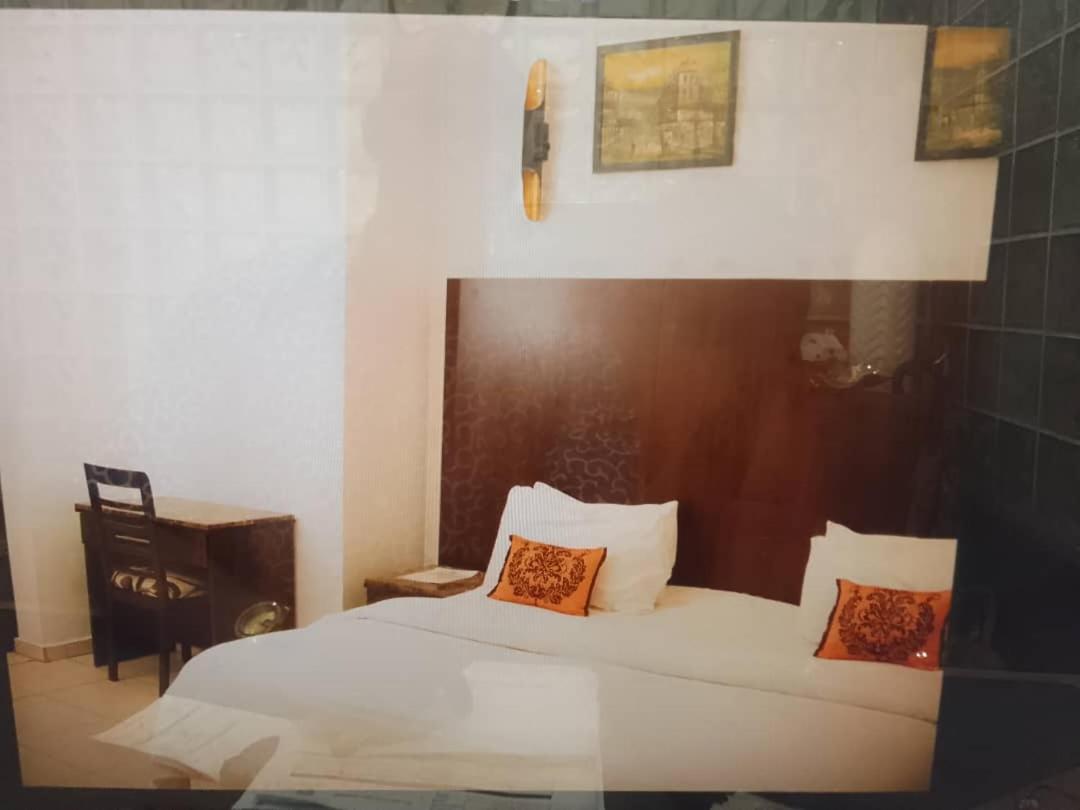Diamond Lane Hotel Αμπούζα Εξωτερικό φωτογραφία